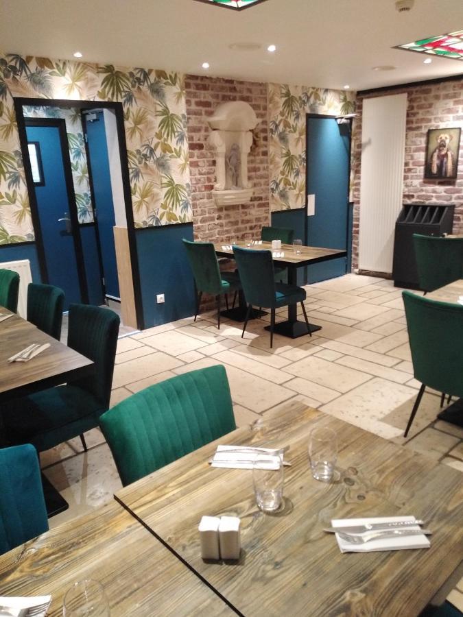 Les Remparts Hotell La Madelaine-sous-Montreuil Eksteriør bilde